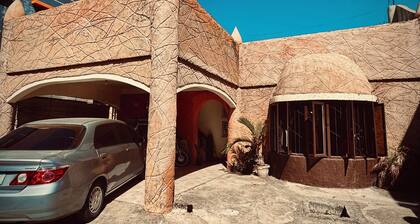 Spacious 2-bedroom house near Baluarte in Vigan City