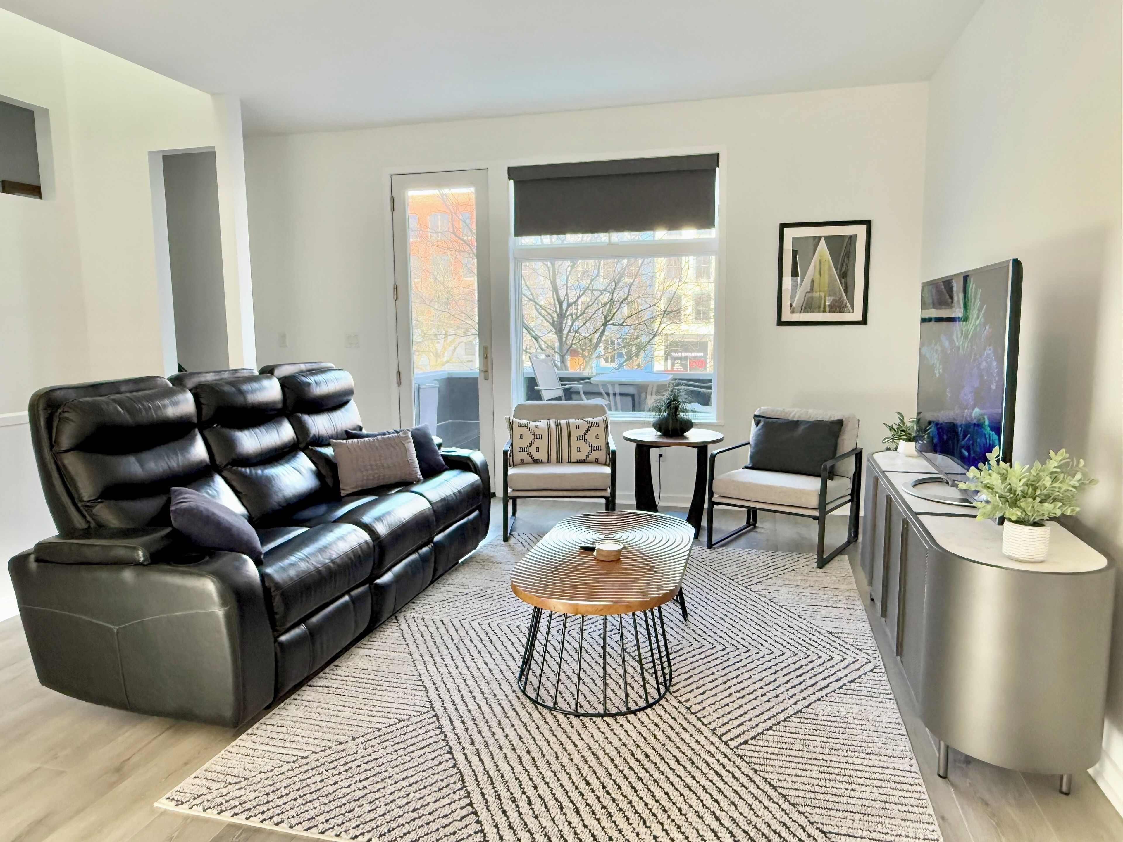 智能电视、桌上足球、书、打印机