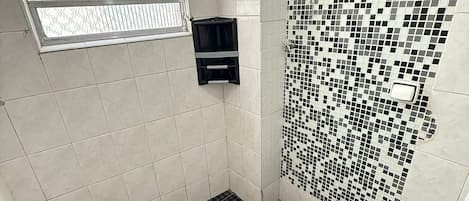 Studio | Bathroom