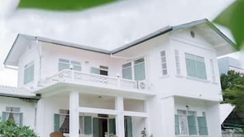 숙박 시설 정면