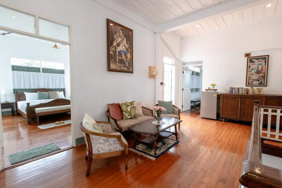 Family Double Room, Balcony, Garden View | Living area
