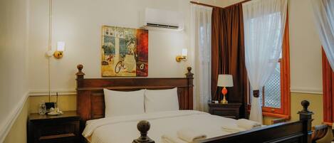 Deluxe Double Room | Select Comfort beds, laptop workspace, free WiFi, bed sheets