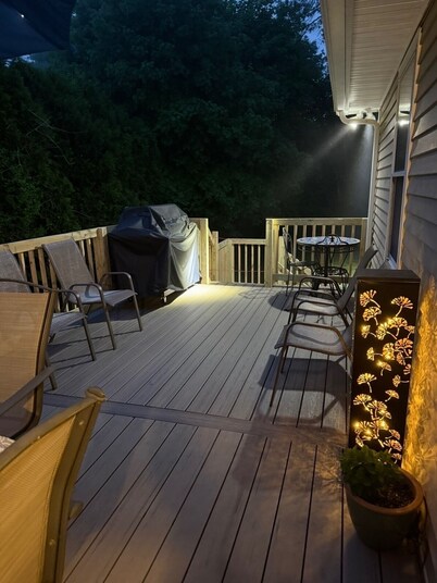 Charming family-friendly 3-bedroom house in beautiful Bonnet Shores neighborhood