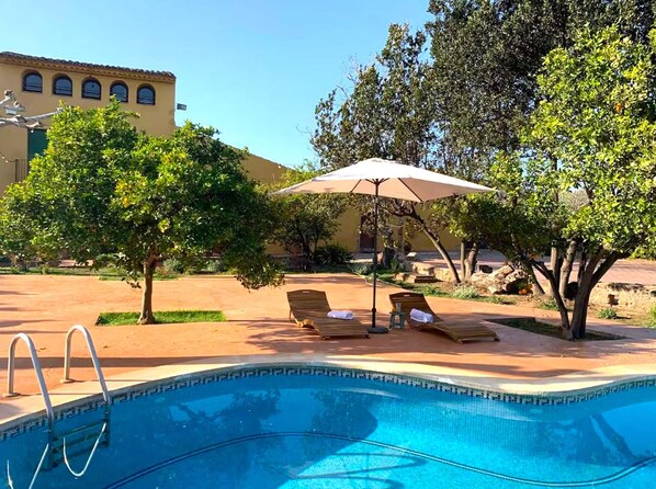 Pool - Farmhouse Near Gaudi's Birthplace Maspujols (Riudoms)