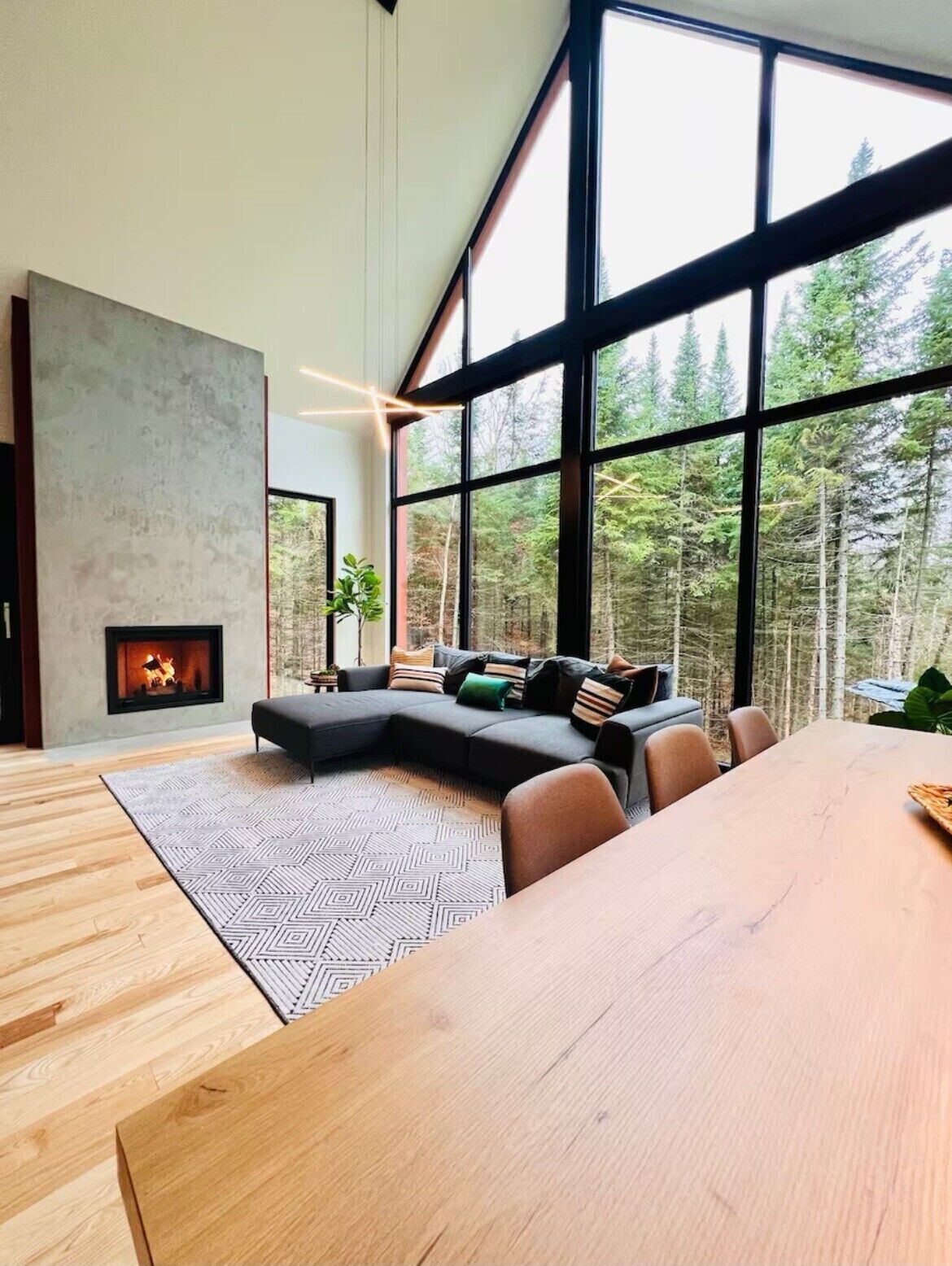 The Pines Chalet With Spa And Sauna - Laurentides