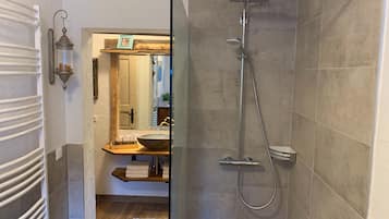 House | Bathroom