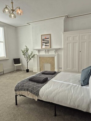 5 slaapkamers, een bureau, gratis wifi, beddengoed