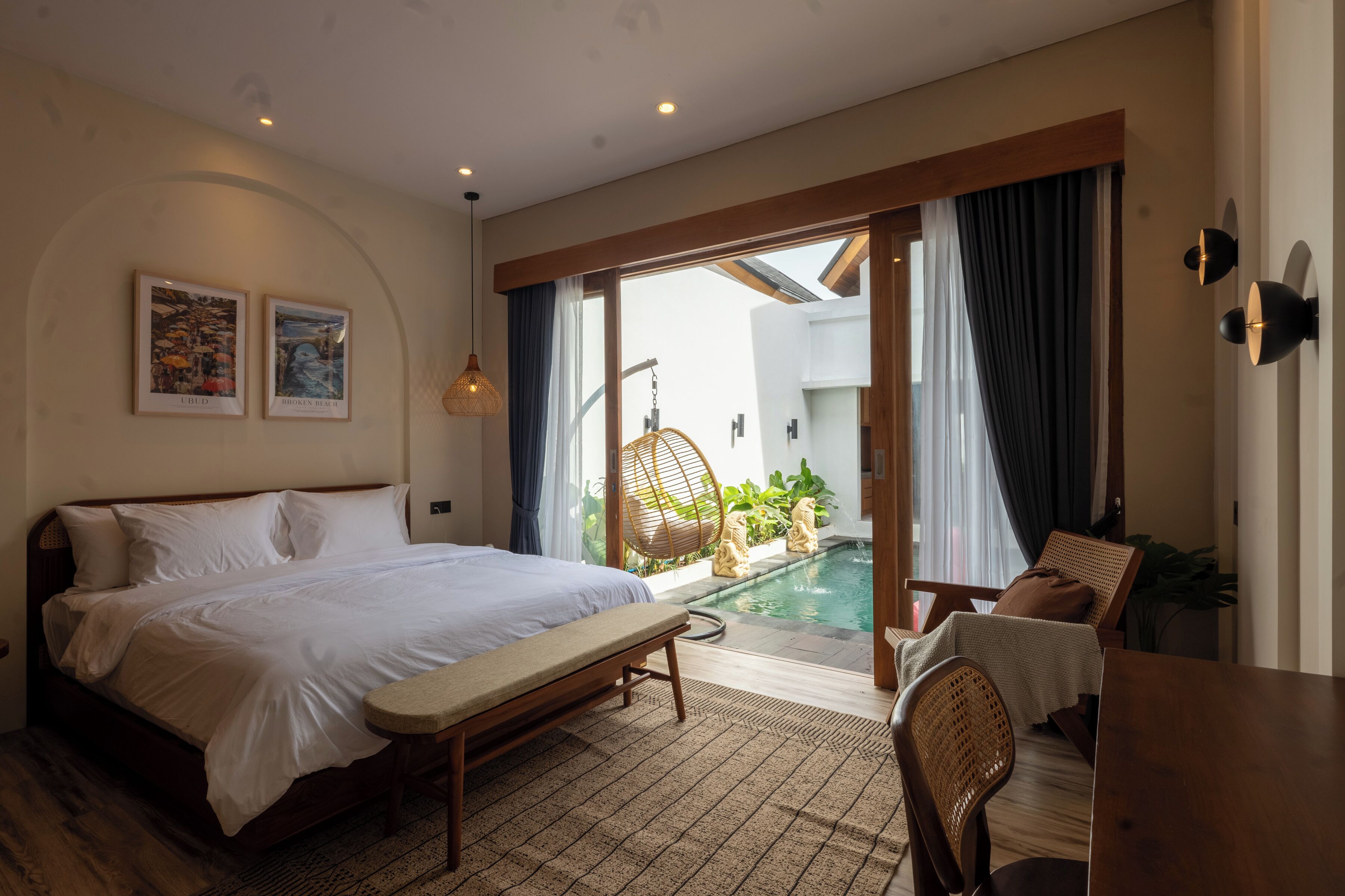 2 soverom, skrivebord, strykejern/-brett og wi-fi (inkludert)