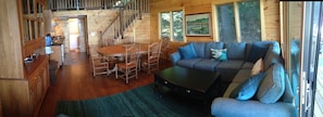 Smart TV, DVD player, books, music library - Charming 1000 Islands 4-bedroom cottage on Murray Isle, Clayton with WiFi access (Clayton)