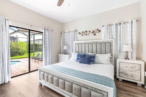 4 Schlafzimmer, Schreibtisch, Bügeleisen/Bügelbrett, Reisekinderbett