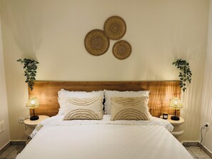 3 soverom, safe på rommet, strykejern/-brett og wi-fi (inkludert)