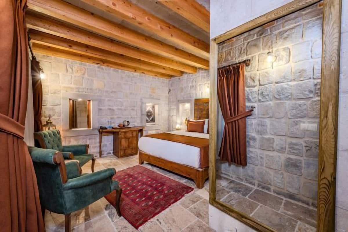 Select Comfort beds, minibar, laptop workspace, free WiFi