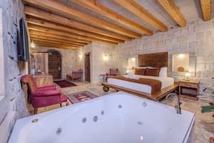 Deluxe Honeymoon Room | Select Comfort beds, minibar, laptop workspace, free WiFi