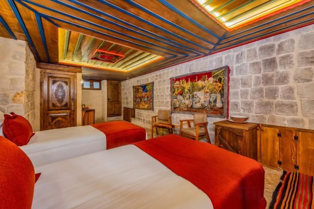 Select Comfort beds, minibar, laptop workspace, WiFi (free)