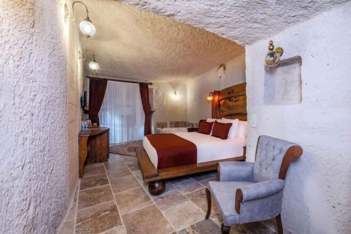 Select Comfort beds, minibar, laptop workspace, free WiFi