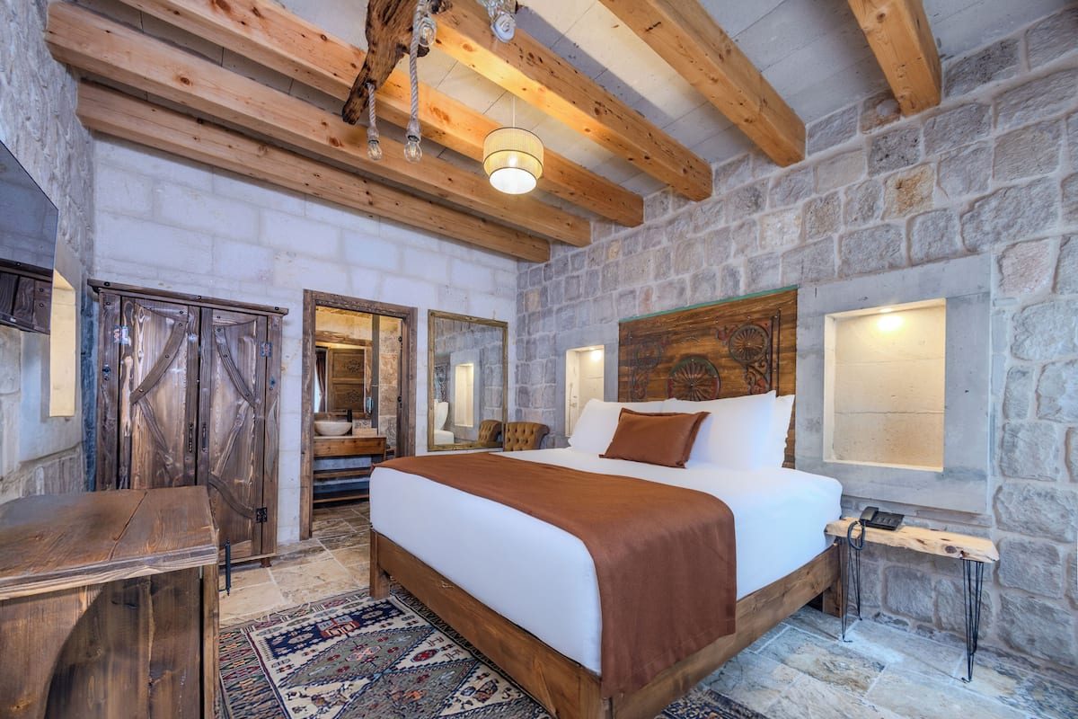 Superior Stone Room