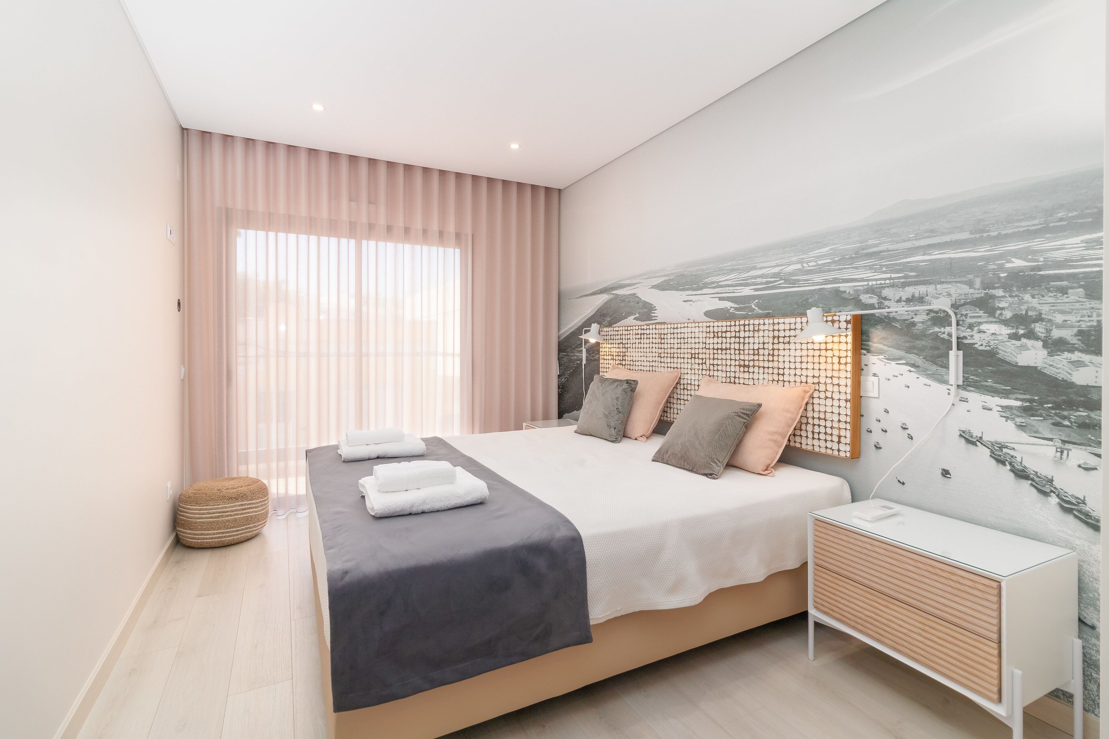 2 bedrooms, iron/ironing board, travel crib, free WiFi