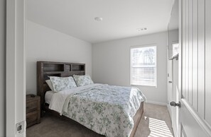 3 bedrooms, WiFi, bed sheets