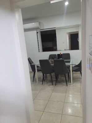 Dining - Charming 2-bedroom apartment by the sea (Larnaca)