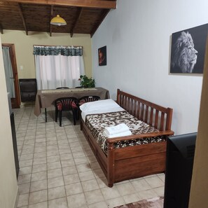 Leilighet – comfort | Oppholdsområde | Flatskjerm-TV