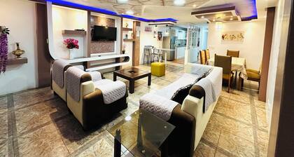 Beautiful Apartment in the center of Baños de Agua Santa (Claveles)