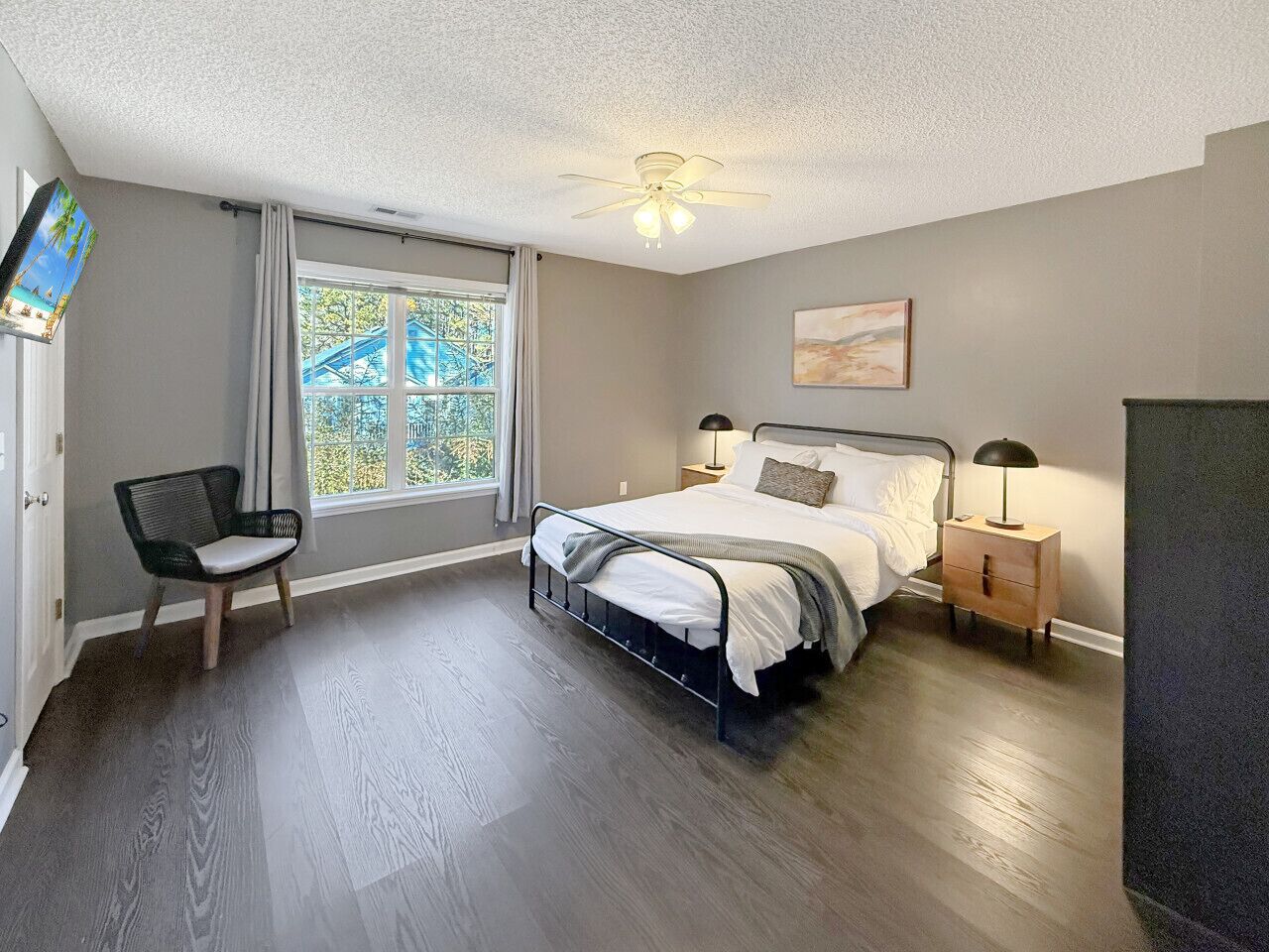 3 chambres, fer et planche à repasser, Wi-Fi gratuit, draps fournis