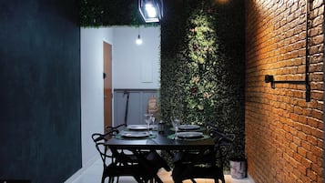 Apartamento superior, 2 quartos, cozinha, na torre | Área de estar
