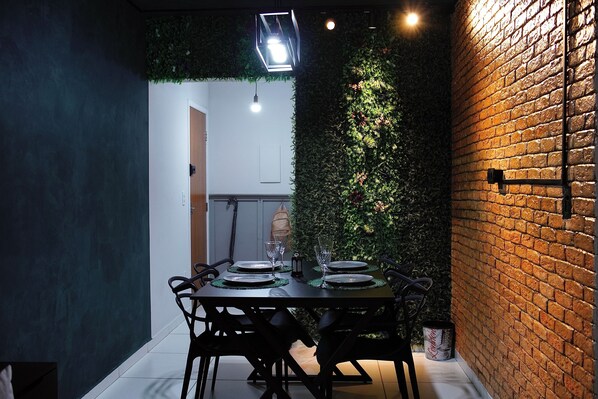 Superior Apartment, 2 Bedrooms, Kitchen, Tower | Living area - APARTAMENTO COMPLETO TRES LAGOAS (Tres Lagoas)