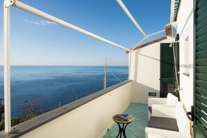 Terrace/patio - BETWEEN AMALFI & POSITANO, BIS SEA VIEW HOUSE, FREE WIFI, A/C, ONLY 12 STEPS (Conca dei Marini)
