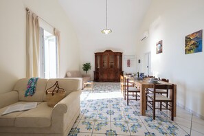 Dining - BETWEEN AMALFI & POSITANO, BIS SEA VIEW HOUSE, FREE WIFI, A/C, ONLY 12 STEPS (Conca dei Marini)