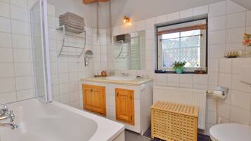 Ferienhaus | Badezimmer