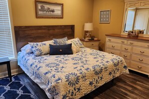 4 chambres, fer et planche à repasser, Wi-Fi, draps fournis