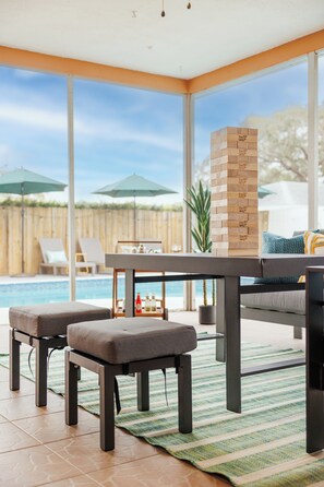 Pool - Golden Palms - Family fun retreat close to beach - large heated pool, game room (Largo)