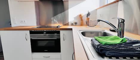 House, Canal View | Private kitchen