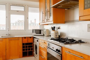 아파트, 침실 2개, 흡연, 시내 전망 | 내부