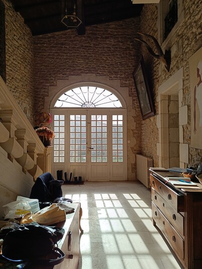 CHARACTER HOUSE 10/12 persons 4 bedrooms, 4 bathrooms