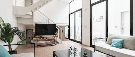Townhome Comfort - utsikt mot staden | Vardagsrum