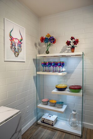 Interior - Color POP Spot 2-bedroom Duplex In the center of Phoenix Wi-fi (Phoenix)