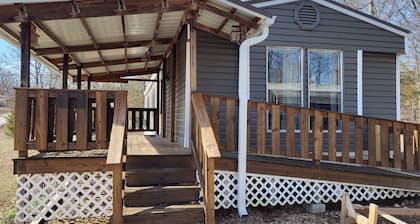 Quiet. Relaxing. Deck, carport & fire pit. Free ice. 3 miles to lake.