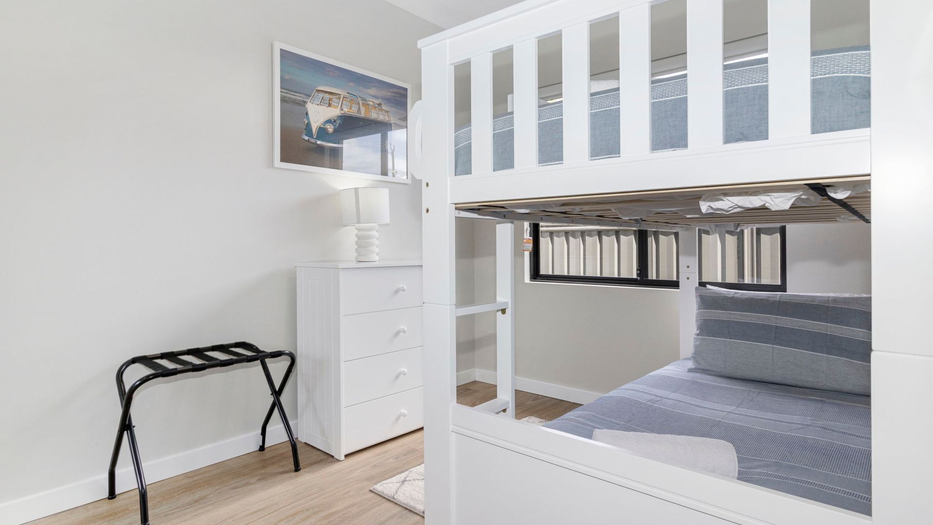 3 bedrooms, travel cot, free WiFi, bed sheets