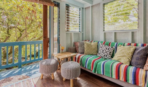 Spacious, Bright, Jungle retreat