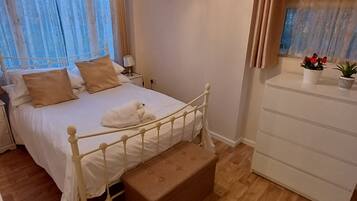 1 soverom, strykejern/-brett, wi-fi og sengetøy