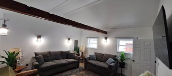Country Cottage by the Salmon River