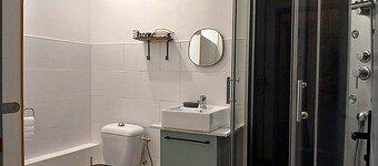 Furnished T2 apartment - separate entrance