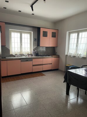 Horno y placa de cocina