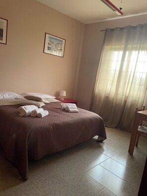 3 bedrooms, WiFi, bed sheets
