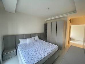 2 bedrooms, bed sheets