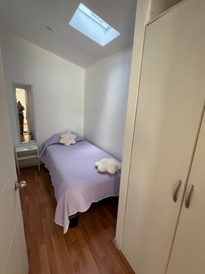 Apartamento, varanda | Ferros/tábuas de passar roupa, Wi-Fi de cortesia