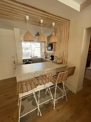 Private kitchen - Mediterranean getaway - Cosy and elegant apartment (Toulon)