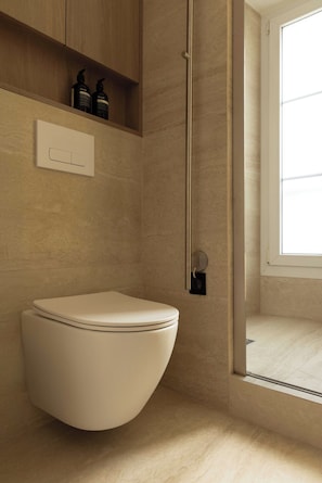 Apartment | Bathroom | Hair dryer, towels, shampoo